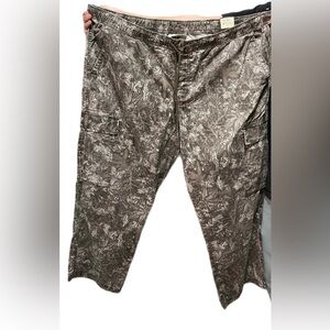 No Boundaries Men's Leafy Pattern Cargo Pants 3XL